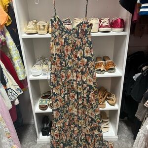 Maxi floral dress never worn
